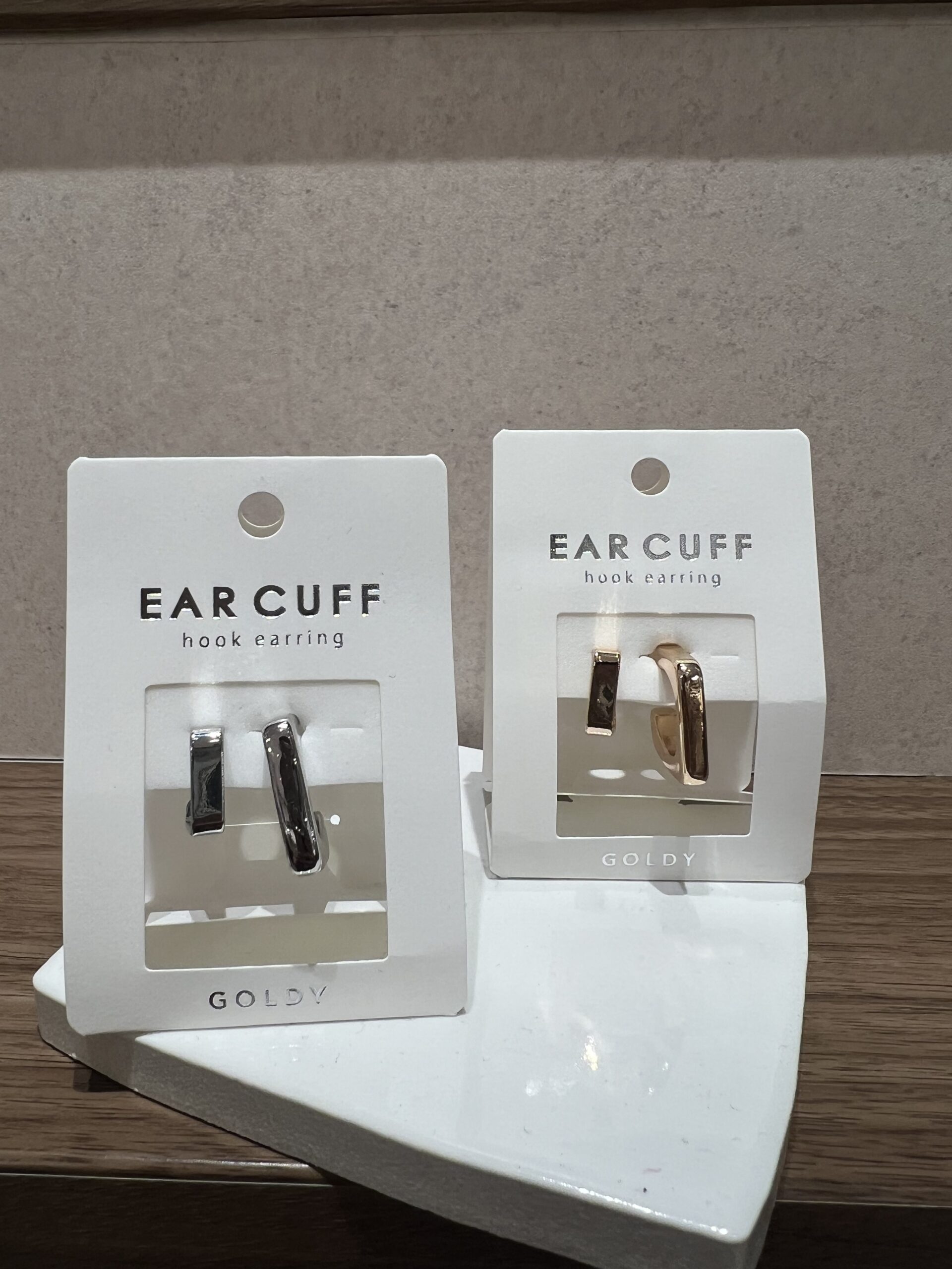 ［おすすめ］メタルイヤーカフ