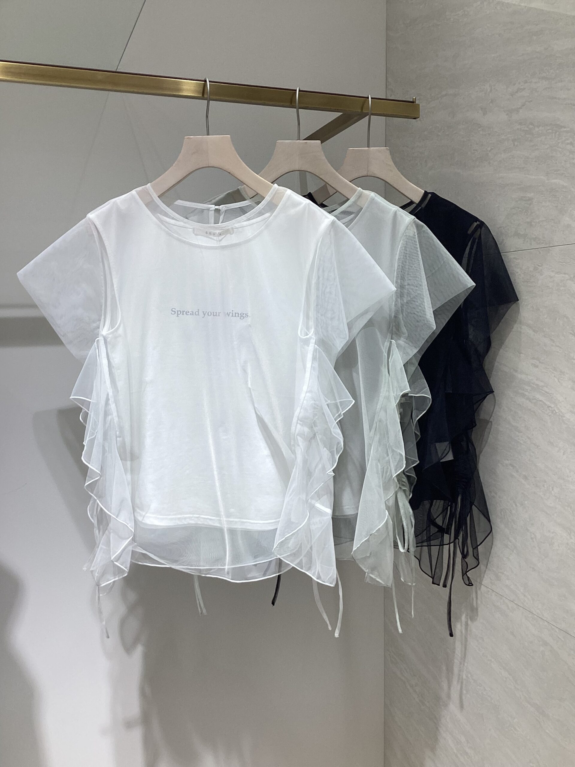 Stola.の甘沙控えめなチュールアイテムのご紹介