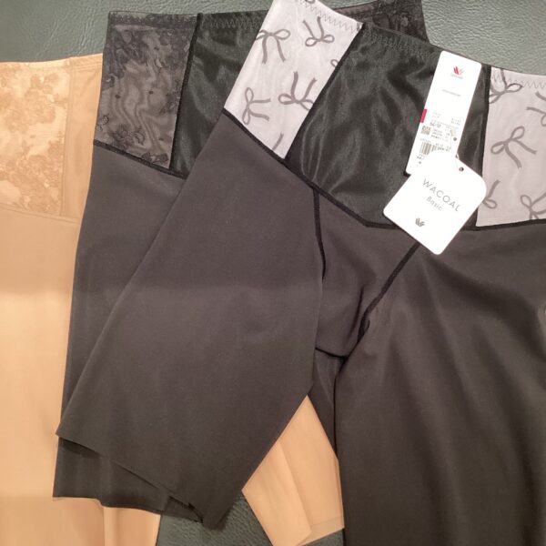 ガードル新色入荷♪