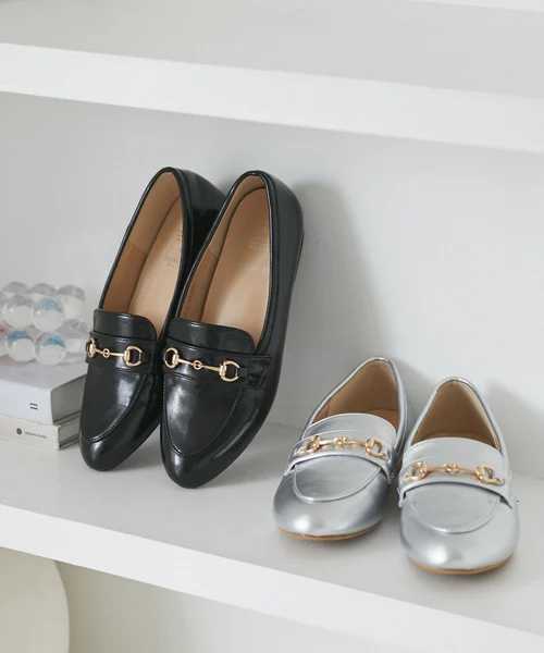 リンクルエナメルビット付フラットローファー