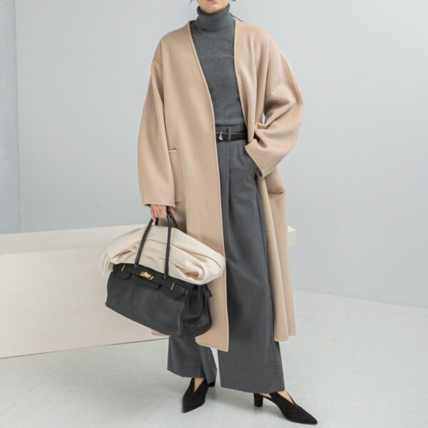 カラーレスリバーロングコート入荷のお知らせ