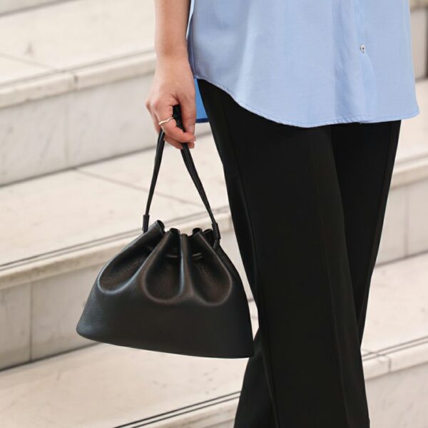 【新商品】本革巾着バッグ