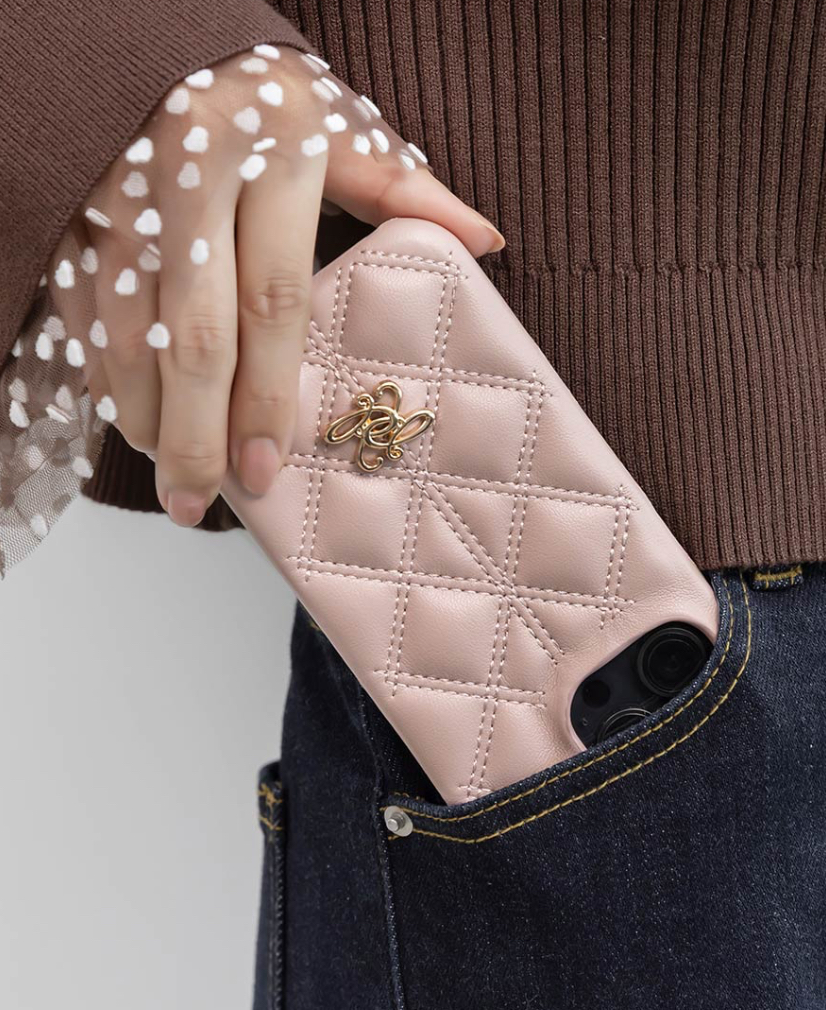 【再入荷】☆キルティングスマートフォンケース