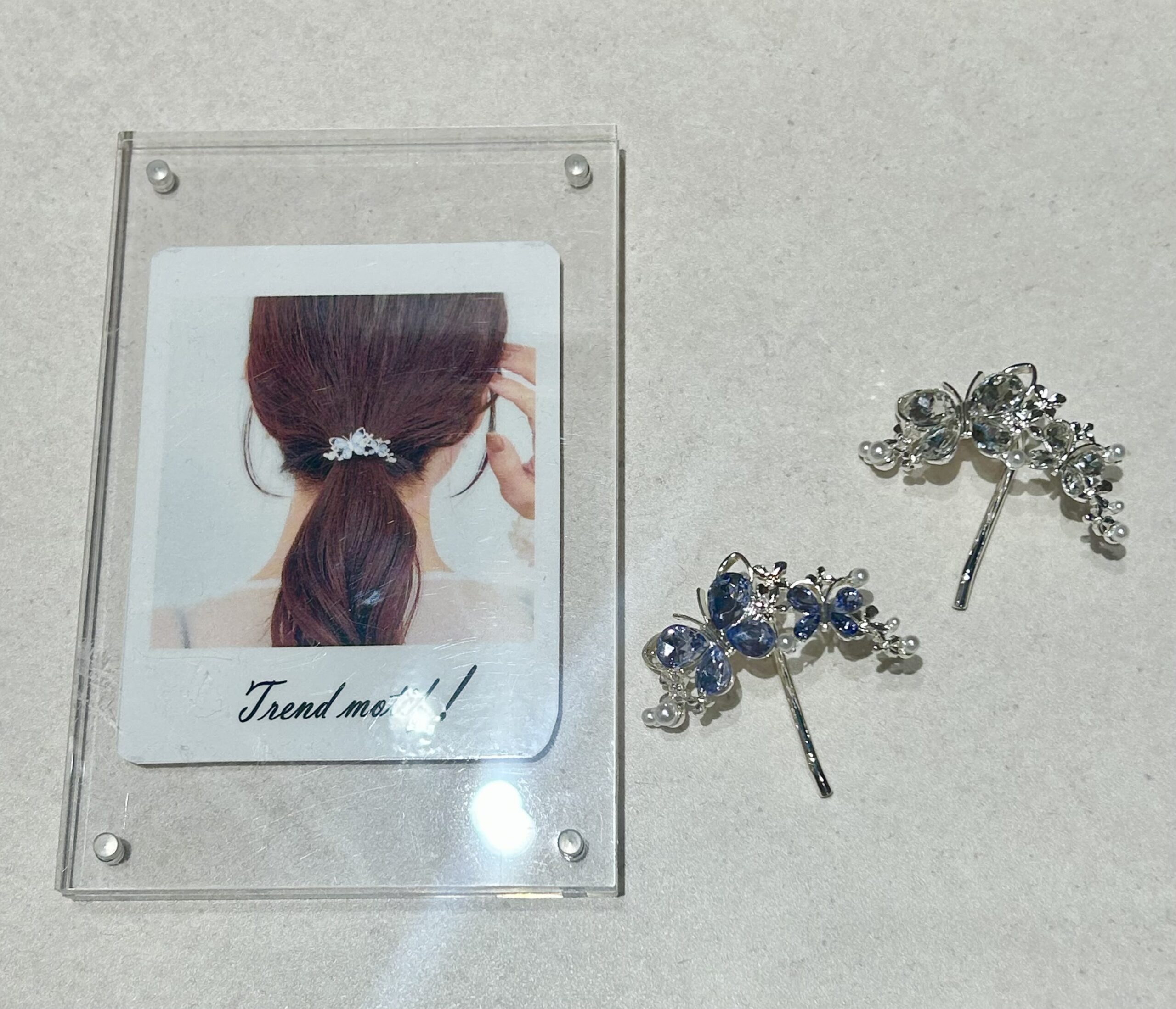 【オススメ！】バタフライビジューフックポニー