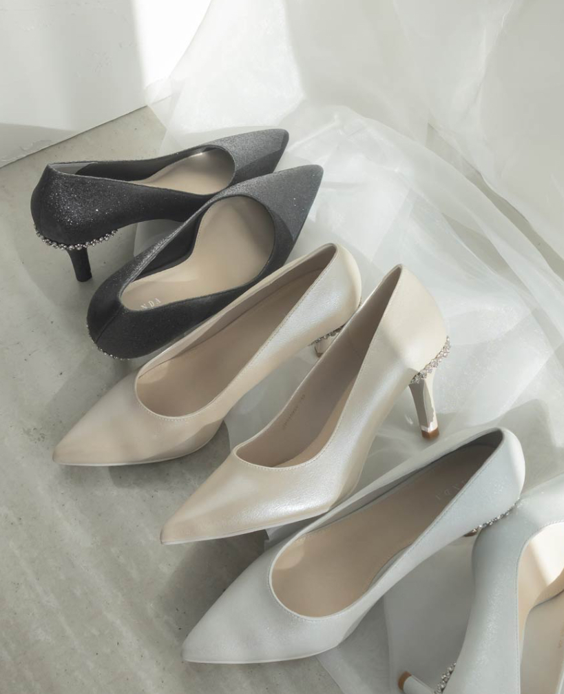 ビジューヒールポインテッドトゥパンプス☆