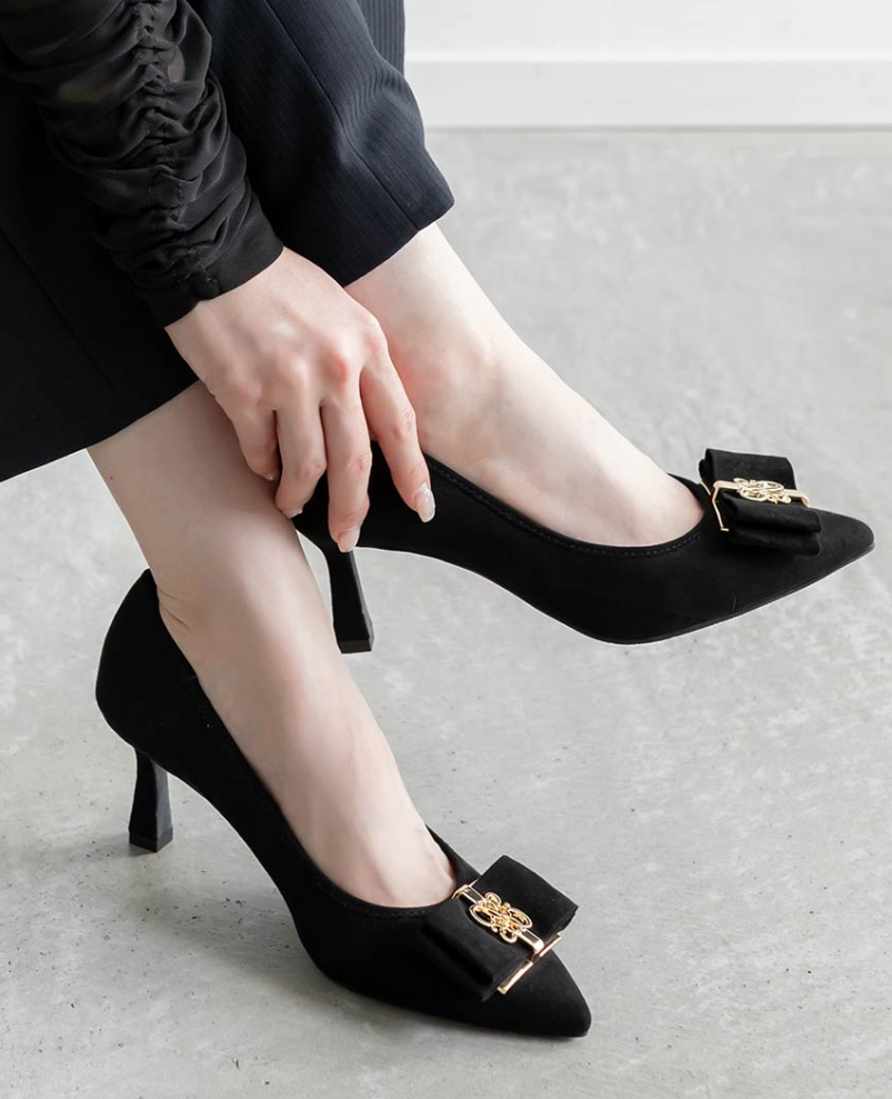 【走れる美脚パンプス】☆モノグラムパーツリボンフィットパンプス