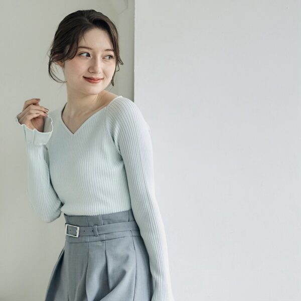 ♢12♢【手元が華やぐ】上品見えフレアスリーブニット