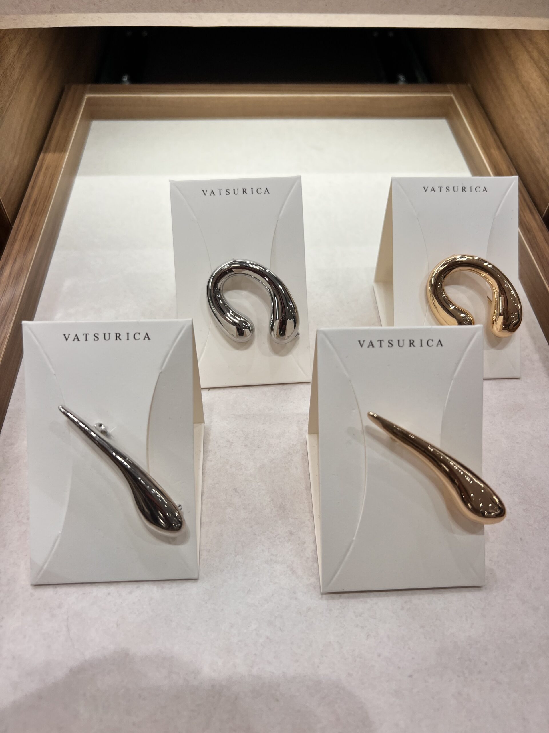 ［おすすめ］メタルブローチ