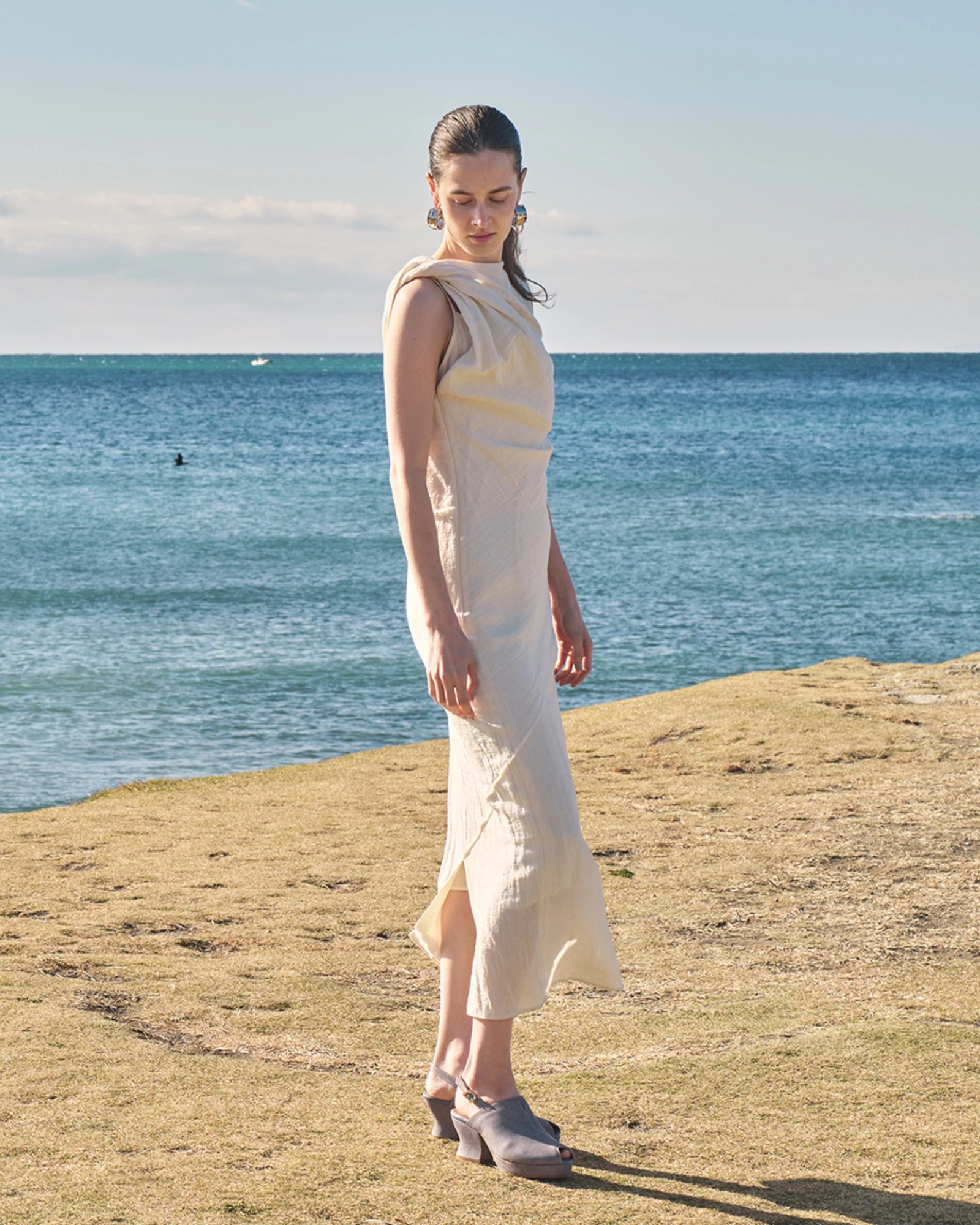 【卑弥呼】新作サンダル！ピープトゥカバードサンダル