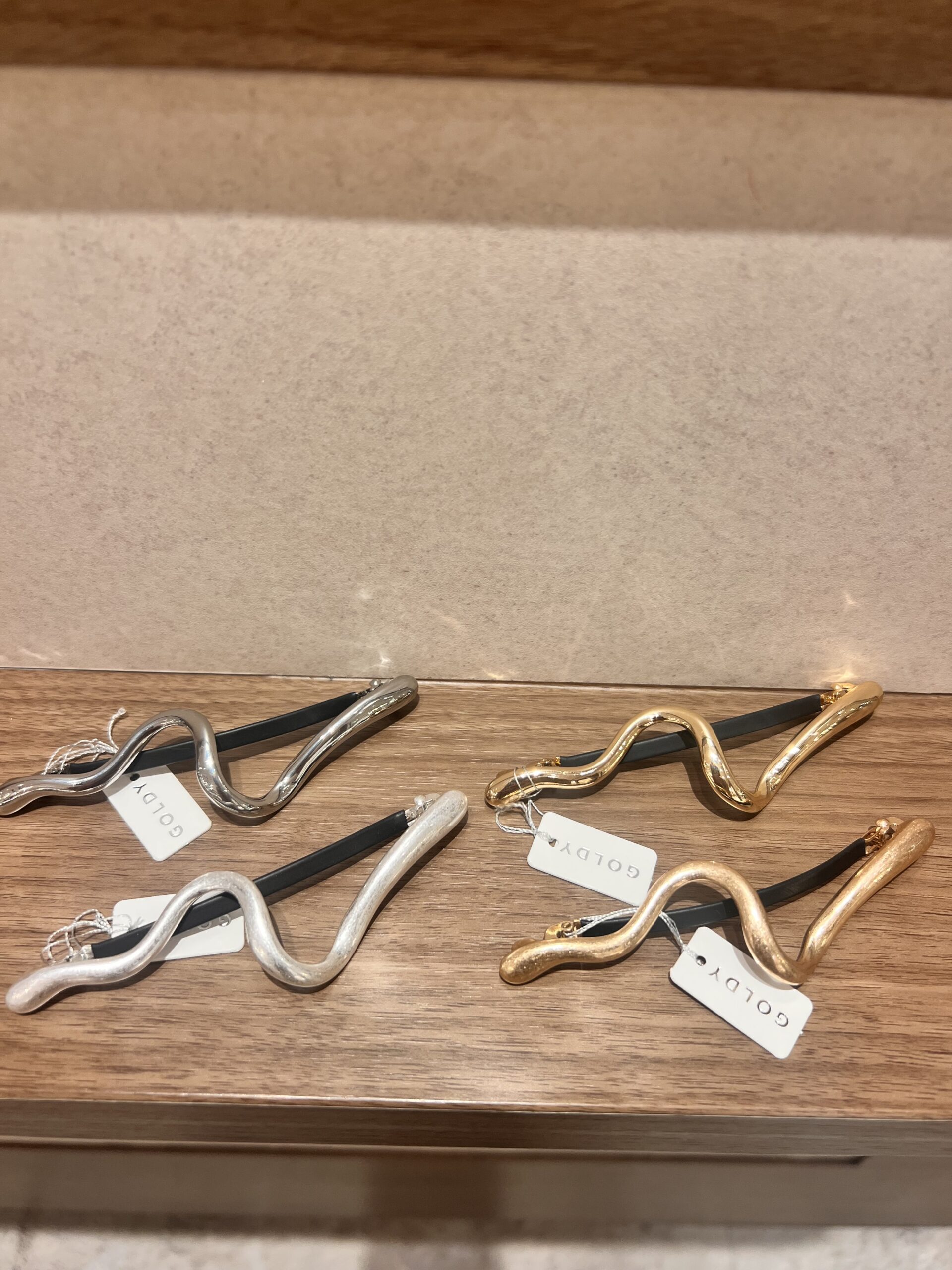 ［新作］ニュアンスメタルバレッタ