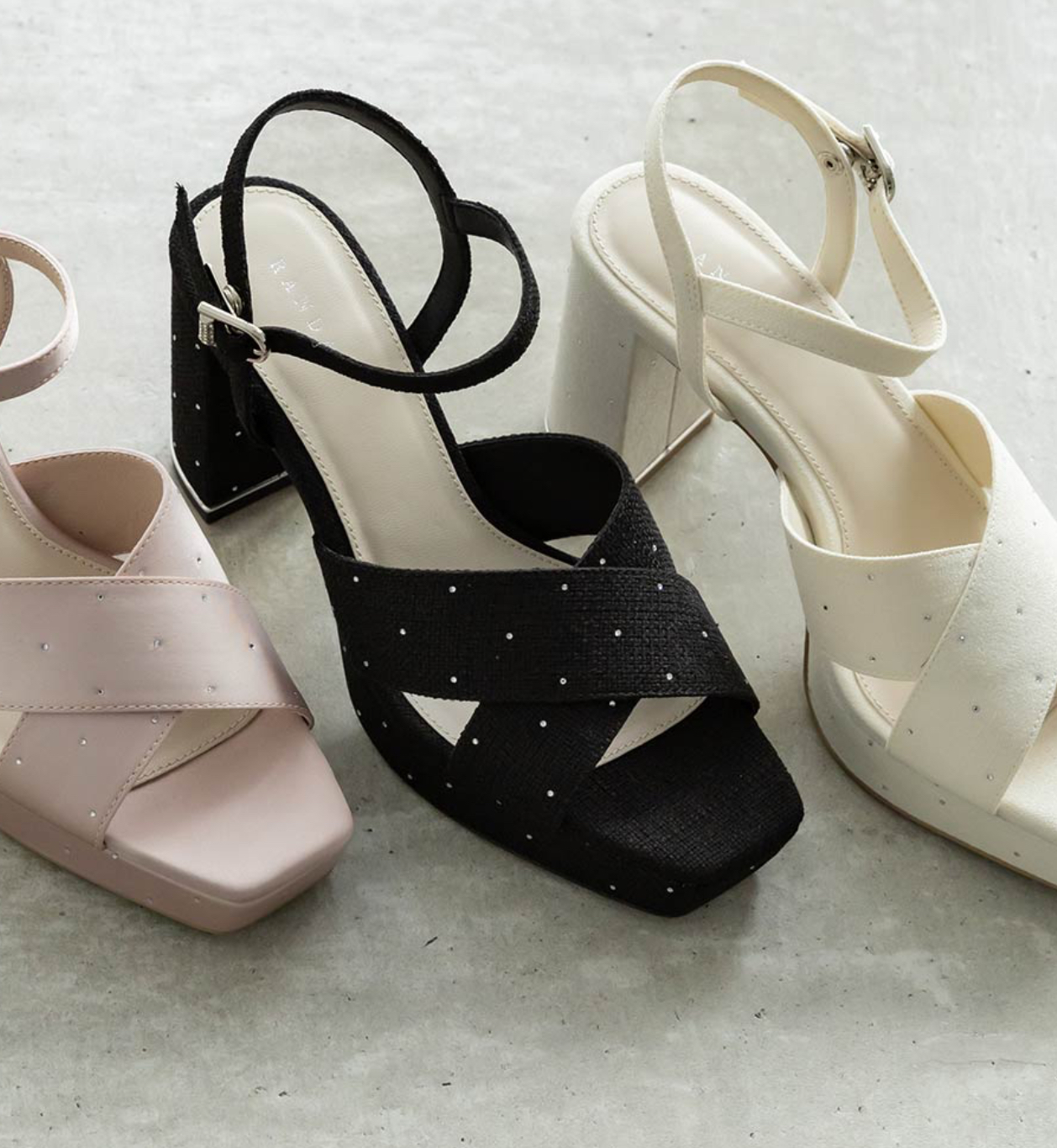 ビジュークロスベルトストームサンダル☆