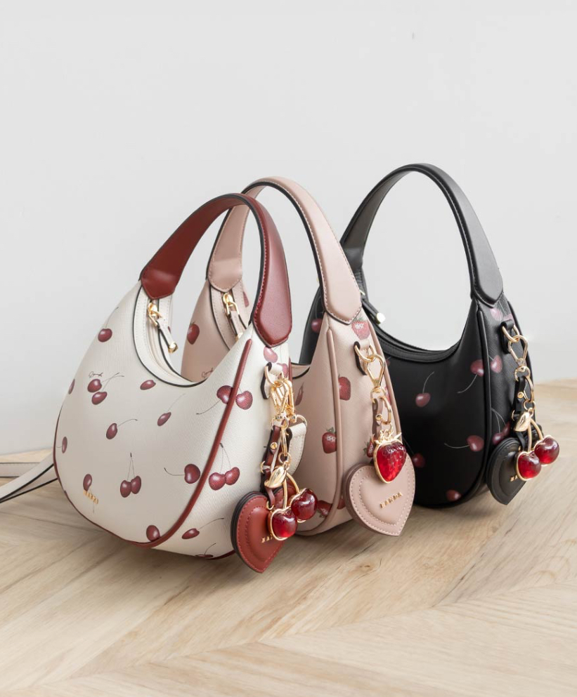 【Cherry＆Strawberry】☆2WAY ハーフムーンショルダーバッグ
