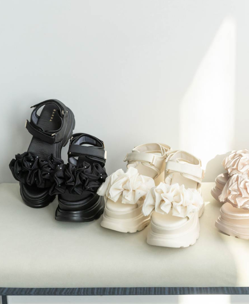 ボリュームフリルスポーツサンダル☆