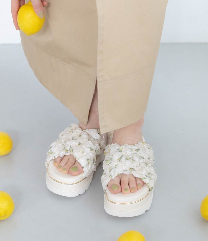【再入荷】☆【Lemon Collection】レモンプリントシャーリングベルトサンダル