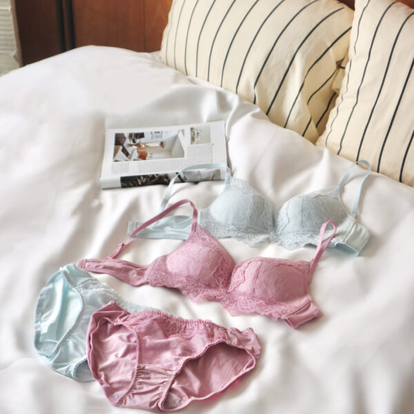 新色♡Daily Plusらくふわノンワイヤー