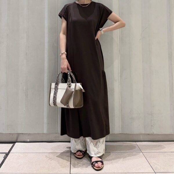 【1枚でオシャレに】スムース裾切替ワンピース