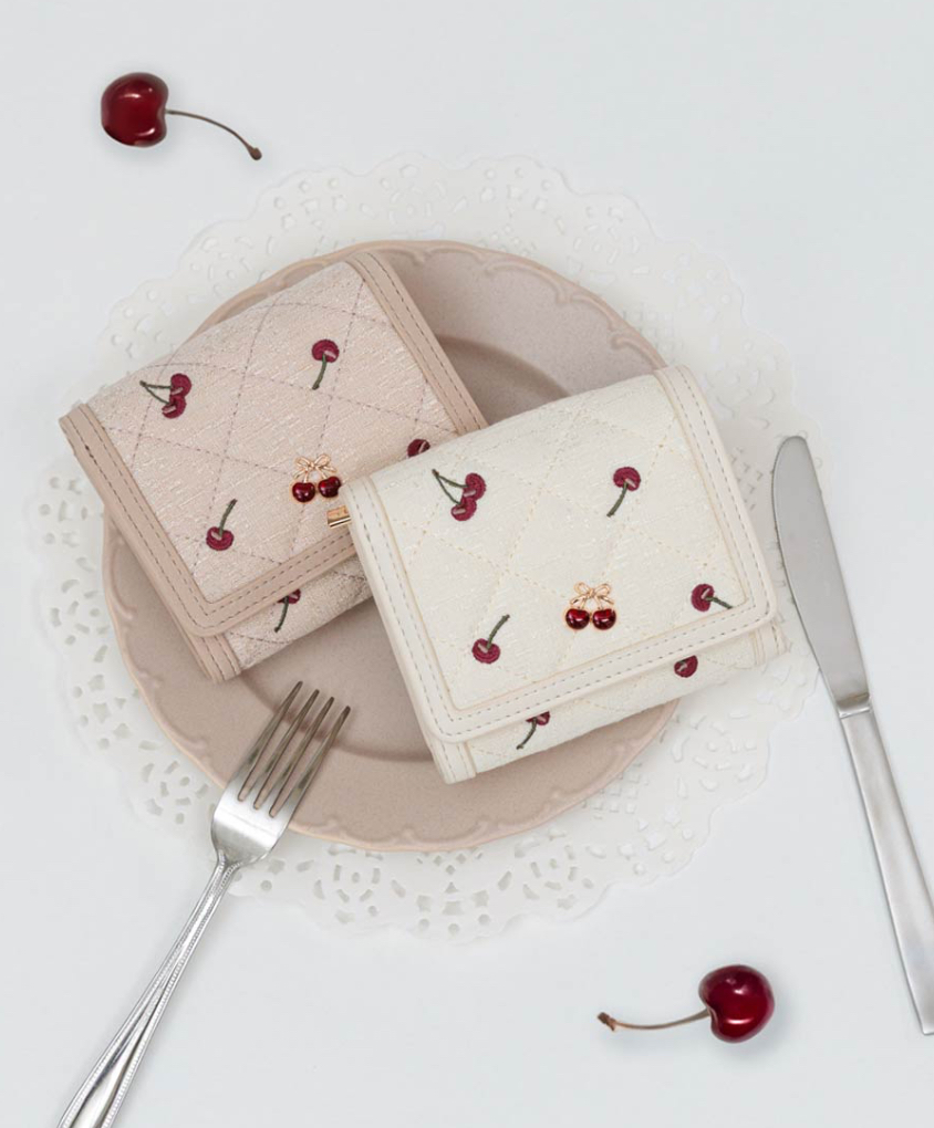 【Cherry ＆ Apple Collection】☆キルティング三つ折りウォレット